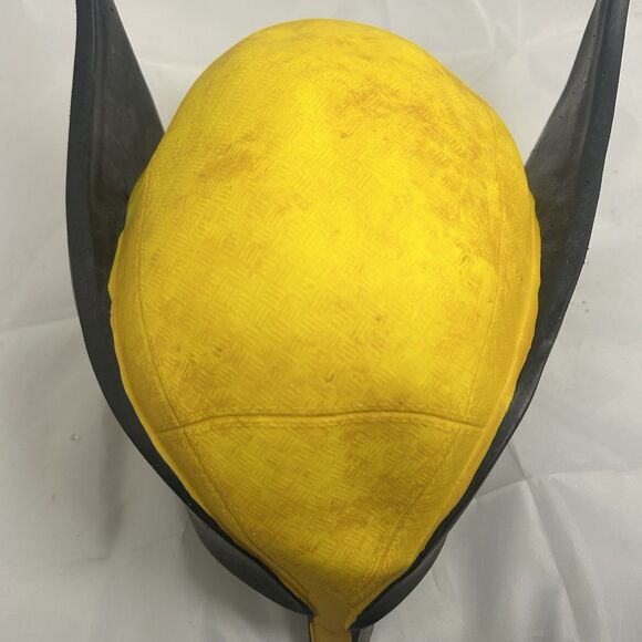 Black and Yellow Superhero Mask - Picture 5 of 5